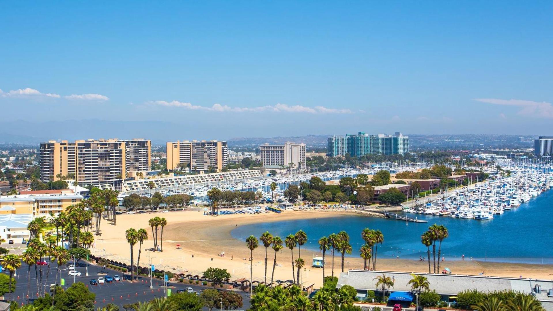 Marina Life: Smell The Sea, Feel The Breeze Los Ángeles